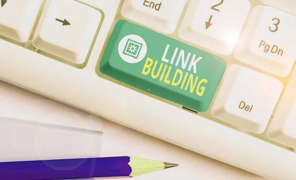 Word writing text Link Building. Business concept for process of acquiring hyperlinks from other website to your own. — Stock Photo, Image