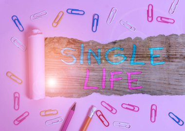 El yazısı, Bekar Hayat. Kavram, başka birine ya da bir şeye yemin etmemek demektir..