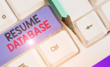 Kelime yazma metni Özgeçmiş Veritabanı. Yeteneklerinizle arayabileceğiniz adayların veritabanı için iş konsepti.