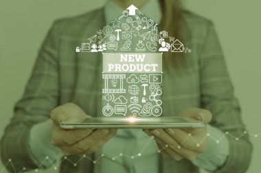 Yeni ürünü gösteren kavramsal el yazısı. Özelliklerinde önemli farklılıklar gösteren mal ve hizmetleri gösteren iş fotoğrafı.