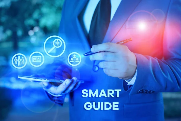 Schrijfbriefje met Smart Guide. Business photo showcasing gebruikt om de ontwikkeling van meetbare doelen te bereiken begeleiden. — Stockfoto