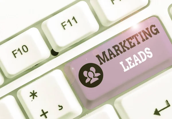 Slovo psaní textu Marketing Leads. Obchodní koncept pro ukázání, kdo projevuje zájem o značku nebo produkty. — Stock fotografie
