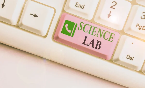 Word scrittura testo Science Lab. Concetto di business per impianti speciali dove vengono effettuati esperimenti e con attrezzature . — Foto Stock