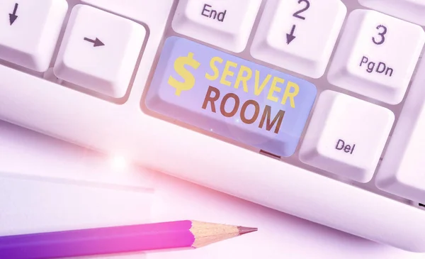 Textskylt som visar serverrummet. Konceptuellt foto ett rum som används för att lagra ström och driva datorservrar. — Stockfoto