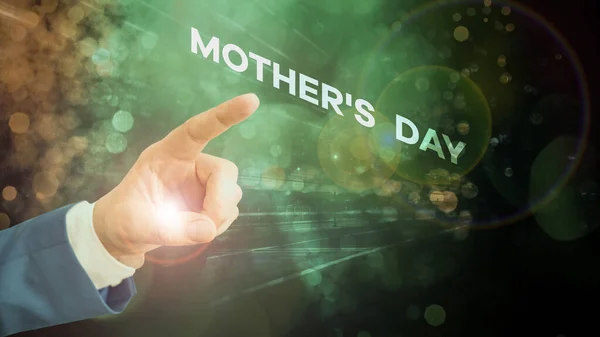 Εννοιολογικό χειρόγραφο που δείχνει τη Γιορτή της Μητέρας. Business photo text γιορτή προς τιμήν της μητέρας της οικογένειας ή της μητρότητας. — Φωτογραφία Αρχείου