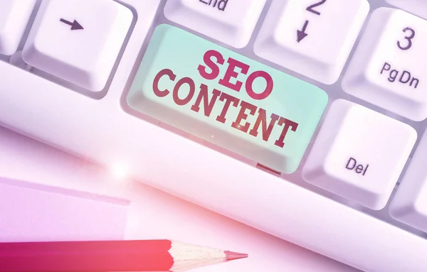 Texto de escrita de palavras Seo Content. Conceito de negócio para criar conteúdo que ajuda páginas da web a ranquear alto em busca . — Fotografia de Stock