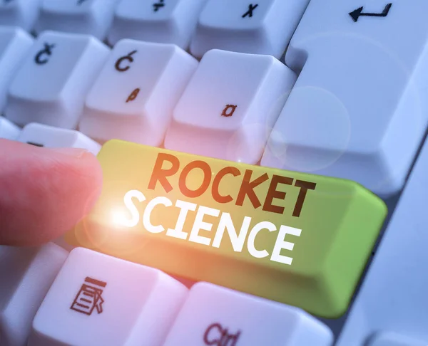 Scrittura concettuale a mano che mostra Rocket Science. Business foto in mostra attività difficile che è necessario essere intelligenti da fare . — Foto Stock