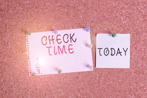 Signe texte montrant les heures de vacances. Photo conceptuelle Travail supplémentaire pour les ...