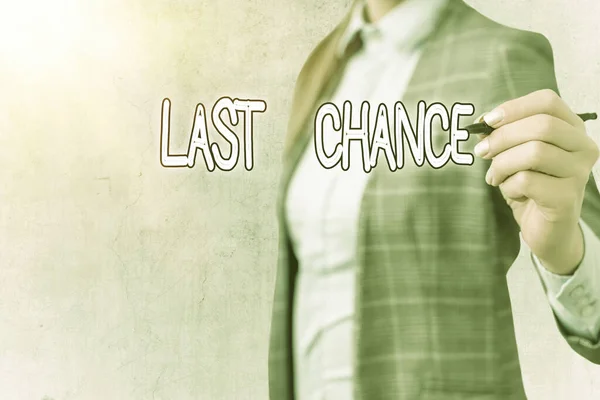 Escrita conceitual mostrando Last Chance. Foto de negócios mostrando a oportunidade final de alcançar ou adquirir algo que você deseja . — Fotografia de Stock
