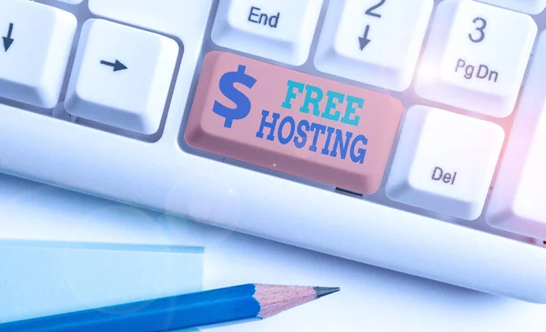 Κείμενο συγγραφής λέξεων Free Hosting. Επιχειρηματική έννοια για τις επιχειρήσεις παροχής αποθηκευτικού χώρου και πρόσβασης σε δικτυακούς τόπους. — Φωτογραφία Αρχείου