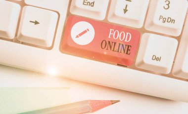 Yemek İnternetindeki el yazısı metinleri. Konsept, müşterilerin çevrimiçi yiyecek almalarının en uygun yoludur..