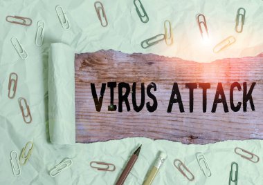 Mesaj işareti Virüs Saldırısı 'nı gösteriyor. Kullanıcı tarafından onaylanmamış eylemleri gerçekleştiren kavramsal fotoğraf kötü niyetli program.