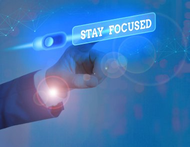 Kelime yazma metni Odaklan. Sınırlı sayıda konuya doğrudan zaman ve dikkat gerektiren iş konsepti.