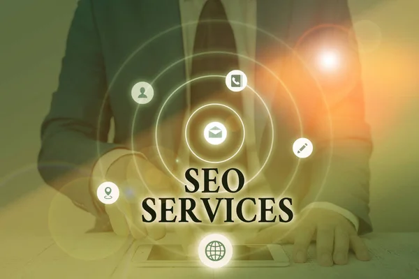 Signo de texto que muestra Seo Services. Conjunto de fotos conceptuales de técnicas y procedimientos para aumentar la visibilidad del sitio web . — Foto de Stock