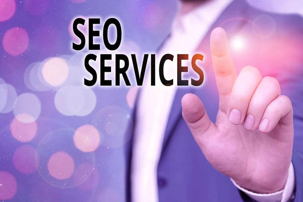 A Seo Services-t ábrázoló üzenet. Koncepcionális fotósorozat technikák és eljárások hullámzó weboldal láthatóság. — Stock Fotó