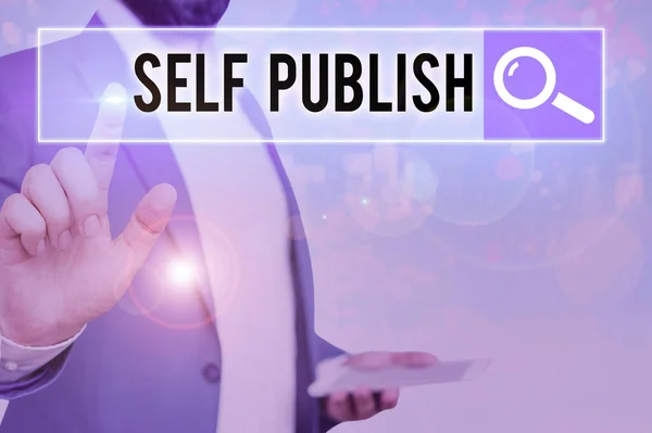 Tekst schrijven Self Publish. Bedrijfsconcept voor het onafhankelijk en op eigen kosten publiceren van hun werk. — Stockfoto