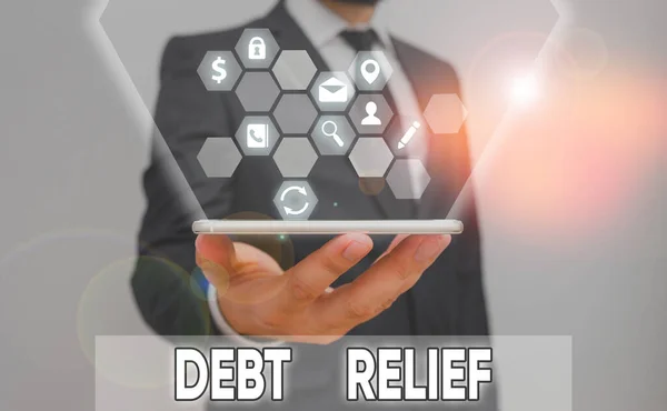 Tulisan tangan konseptual menunjukkan Debt Relief. Foto bisnis memperlihatkan penurunan jumlah utang yang harus dibayar oleh suatu negara . — Stok Foto