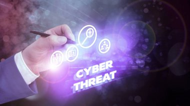 Siber Tehdit'i gösteren metin işareti. Kavramsal fotoğraf, bilgisayar sistemine ciddi zarar verme potansiyeline sahiptir.