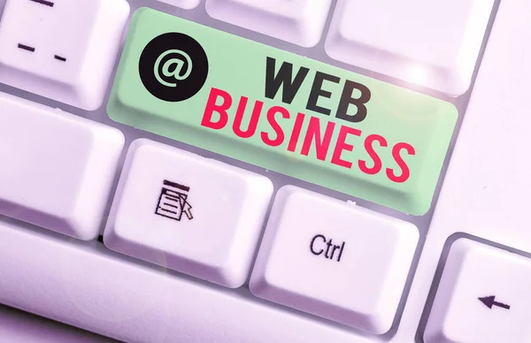 Escrita de mão conceitual mostrando Web Business. Texto de foto de negócios vendendo serviços online ou produtos Fazendo negócios on-line . — Fotografia de Stock