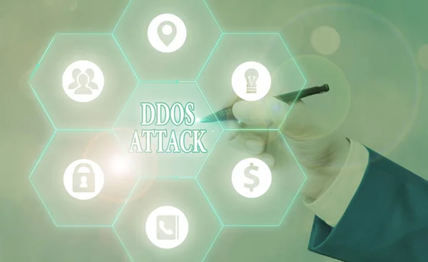 DDoS 공격을 보여 주는 메모. 범인을 보여 주는 사업 사진은 네트워크 자원을 사용자 가 이용할 수없게 만들려고 노력한다. — 스톡 사진