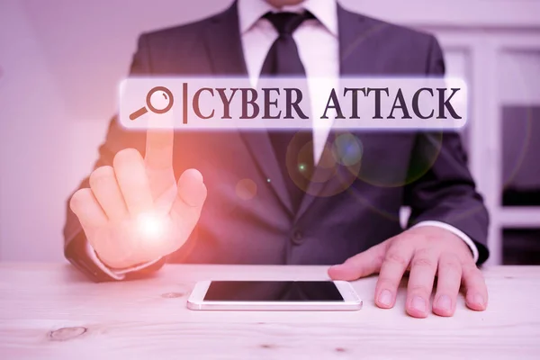 Ordskrivning text Cyber Attack. Affärsidé för försök av hackare att skada eller förstöra ett datornätverk Man mänsklig bära formella kläder närvarande presentation använda hi tech smartphone. — Stockfoto