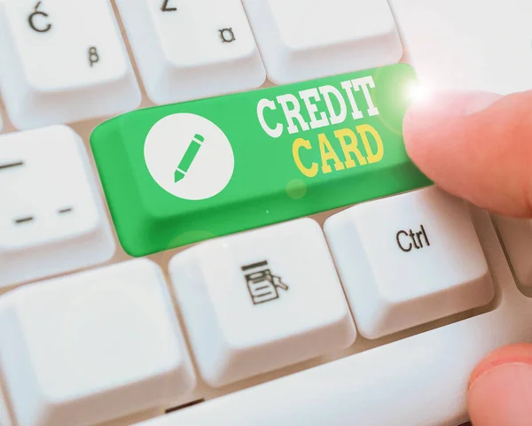 Konzeptionelle Handschrift, die Kreditkarte zeigt. Business-Foto-Textkarte, mit der Sie Geld gegen eine Kreditlinie leihen können. — Stockfoto