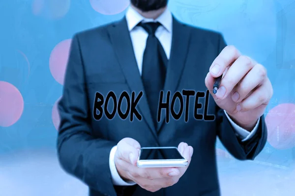 Tekst pisma Book Hotel. Koncepcja oznacza układ można zrobić, aby mieć pokój hotelowy lub zakwaterowanie. — Zdjęcie stockowe
