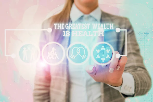 Note d'écriture montrant La plus grande richesse est la santé. Photo d'affaires montrant beaucoup sacrifient leur argent juste pour être en bonne santé . — Photo