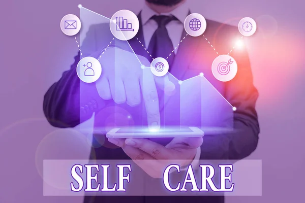 Texto para escrita de palavras Self Care. Conceito de negócio para a prática de tomar medidas para preservar ou melhorar a própria saúde . — Fotografia de Stock