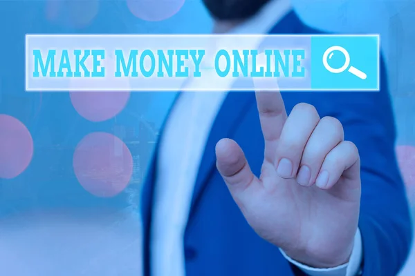 Tekstbord toont geld verdienen online. Conceptuele foto maken winst met behulp van Internet zoals Freelancing of marketing. — Stockfoto