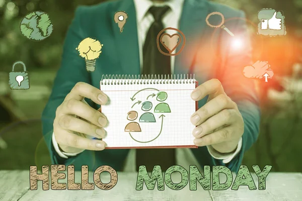 월요일을 보여 주는 편지쓰기. 일 주일의 첫날 인사를 하거나 환영 인사를 하는 사업 사진. — 스톡 사진
