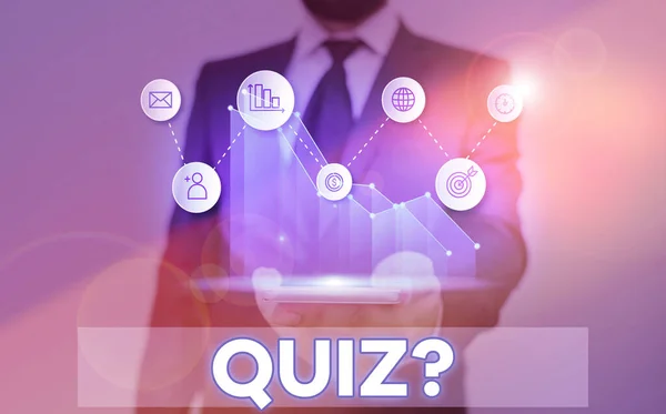 Texte textuel Quiz Question. Concept d'entreprise pour tester les connaissances en tant que compétition entre individus ou équipes . — Photo