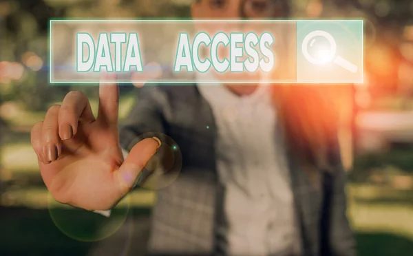 Nota di scrittura che mostra l'accesso ai dati. Foto aziendale che mostra un utente s è la capacità di accedere ai dati memorizzati all'interno di un database . — Foto Stock