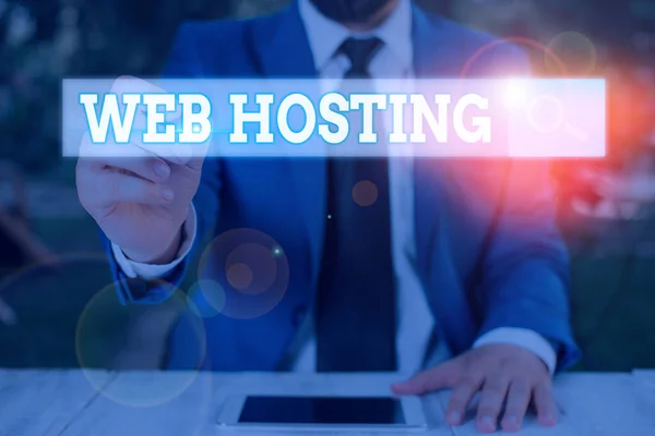 Εννοιολογική γραφή χεριών που δείχνει Web Hosting. Επιχειρήσεις φωτογραφία κείμενο της παροχής αποθηκευτικού χώρου και πρόσβαση για τους δικτυακούς τόπους. — Φωτογραφία Αρχείου