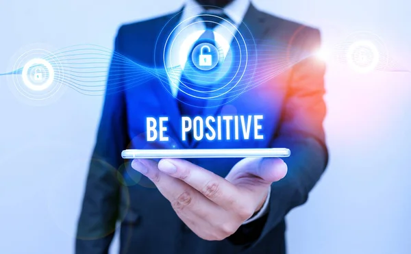 Konceptuell handstil som visar Be Positive. Företagsfoto text som ger anledning till hopp och förtroende Utan tvekan. — Stockfoto