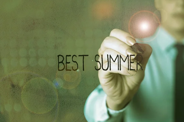 Psaní textu Nejlepší léto. Obchodní koncepce počasí je teplejší a mnoho studentů si dává pauzu od školy. — Stock fotografie