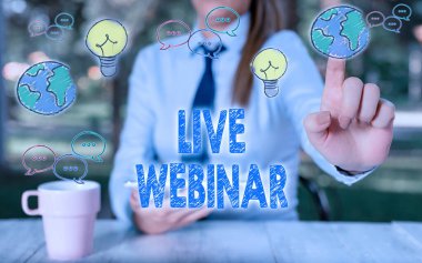Live Webinar'ı gösteren not yazma. Web üzerinden aktarılan iş fotoğrafı vitrinsunum konuşması veya seminer.