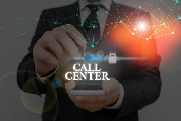 Escrita de mão conceitual mostrando Call Center. Texto de foto de negócios um escritório no qual um grande número de chamadas telefônicas são tratadas . — Fotografia de Stock