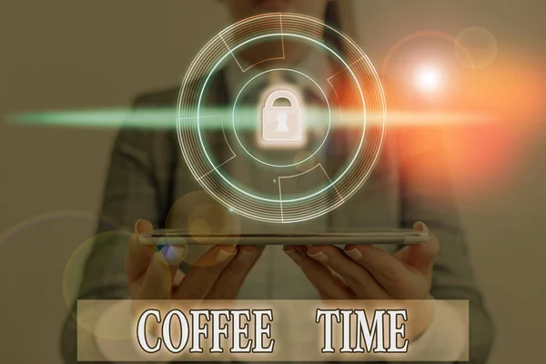Pisanie tekstu Czas na kawę. Koncepcja biznesowa na krótki okres czasu, w którym zaprzestać pracy do odpoczynku. — Zdjęcie stockowe