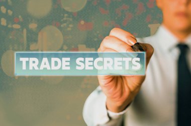 Kelime yazma Ticaret Sırları. Ürünlerini üretirken bir şirket tarafından kullanılan teknik konsepti.