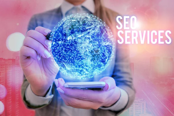 Signo de texto que muestra Seo Services. Conjunto de fotos conceptuales de técnicas y procedimientos para aumentar la visibilidad del sitio web Elementos de esta imagen proporcionados por la NASA . —  Fotos de Stock