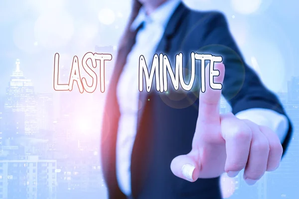 Zápis poznámky zobrazující Last Minute. Podniková fotografie předvádění provedeno nebo se vyskytuje nejpozději v možném čase před událostí. — Stock fotografie