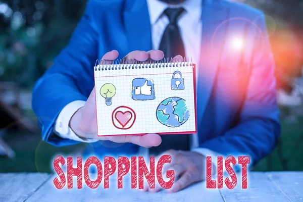Texto de escrita de palavras Lista de compras. Conceito de negócio para uma lista de itens a serem considerados ou compras a serem feitas . — Fotografia de Stock