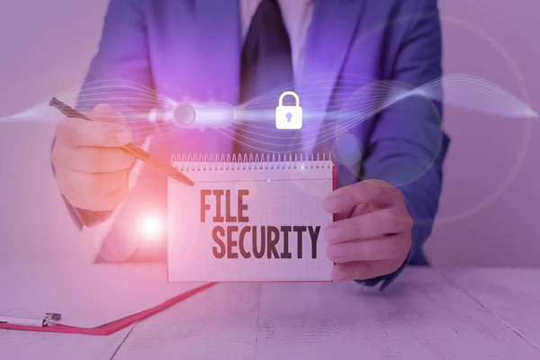 Scrivere una nota che mostra la sicurezza dei file. Business photo showcase Proteggere i dati digitali come quelli in un database dalla perdita . — Foto Stock