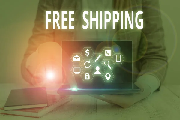 Tulisan kata Free Shipping. Konsep bisnis untuk penyampaian langsung ke alamat penerima tanpa biaya . — Stok Foto