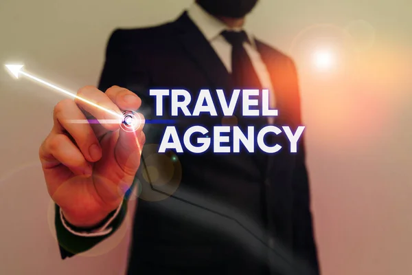 Az utazási irodát ábrázoló szöveges jel. Elméleti fotó Ügynökség, amely a szükséges intézkedéseket az utazók. — Stock Fotó