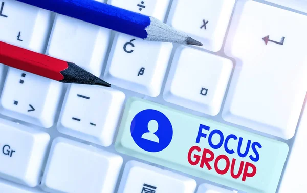 Handwriting text Focus Group. Concept meaning showing assembled to participate in discussion about something. — Stock Photo, Image