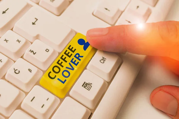 Parola di scrittura testo Coffee Lover. Business concept per un dimostrante che ama o ha una predilezione per bere caffè . — Foto Stock