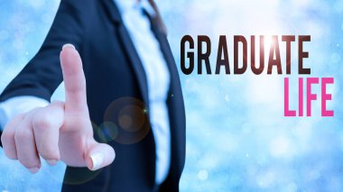 Sözcük yazma Hayatı Mezun Et. Durum veya statü için iş kavramı akademik diplomayı bitirdikten sonra bir gösteri.