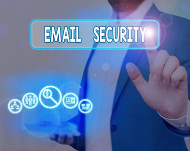 E- posta Güvenliği 'ni gösteren mesaj işareti. Kavramsal fotoğraf bir e-posta hesabı veya servisin erişim ve içeriğini güvence altına alır.